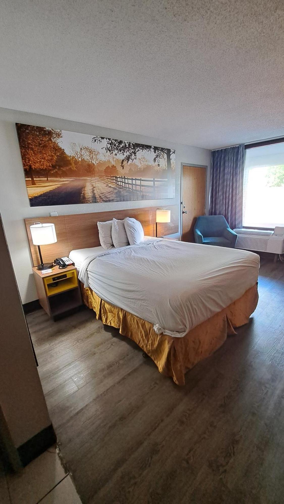 Days Inn & Suites By Wyndham Rocky Mount Golden East Zewnętrze zdjęcie