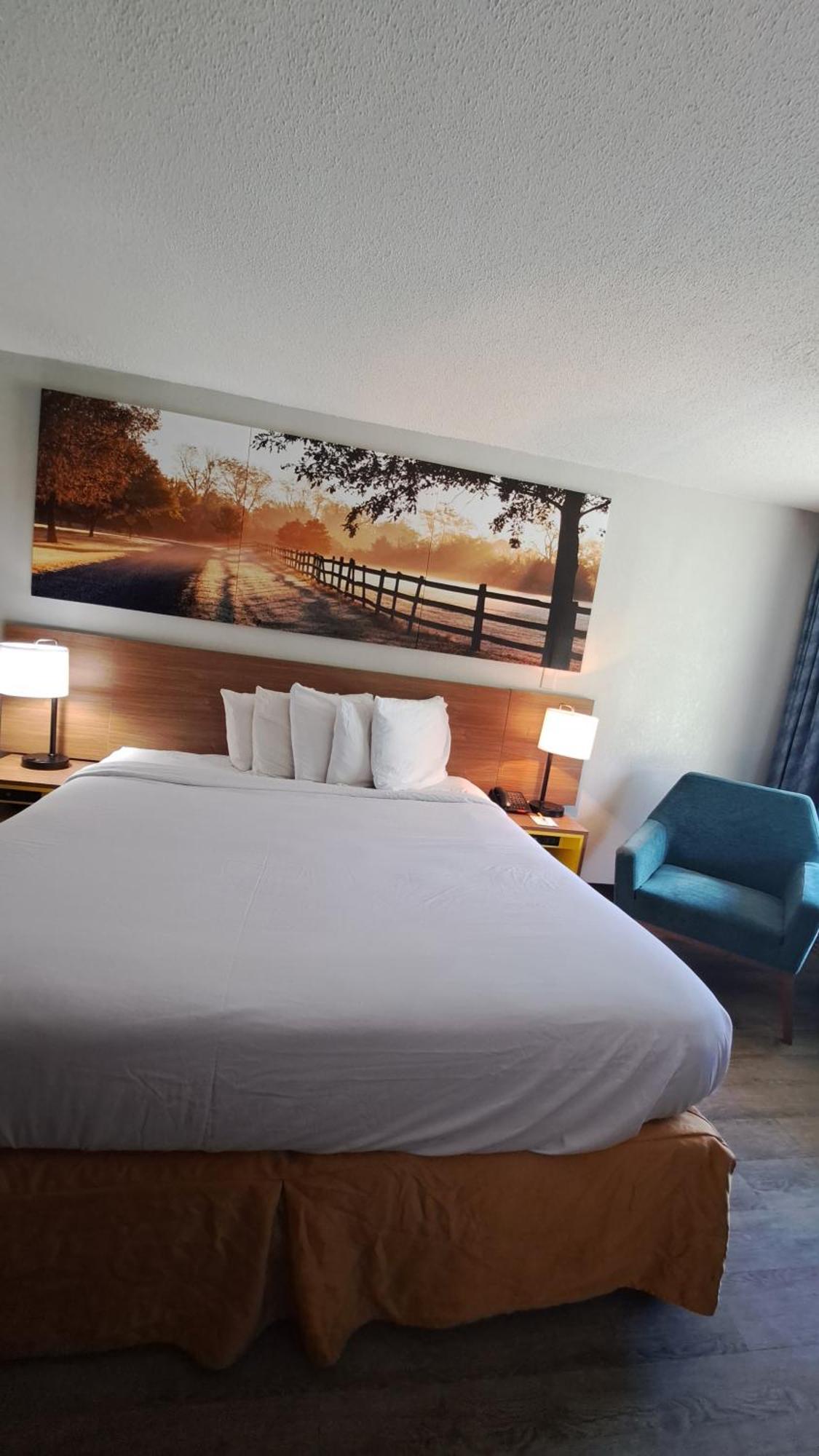 Days Inn & Suites By Wyndham Rocky Mount Golden East Zewnętrze zdjęcie
